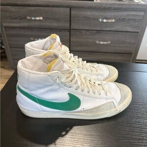 Nike Blazer Mid '77 Vintage in the Lucid Green